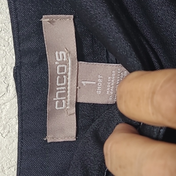 3/$10 CHICO'S SUPER SOFT JEAN PANTS. 1X - Picture 2 of 4